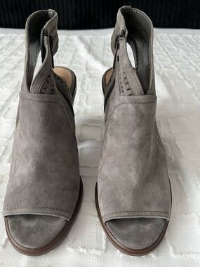 Vince Camuto Koral Women's Leather Heels Gray Open Toe Booties Shoes Sz 7.5 M